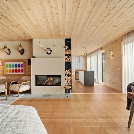 Chesa Wolf Apartment *