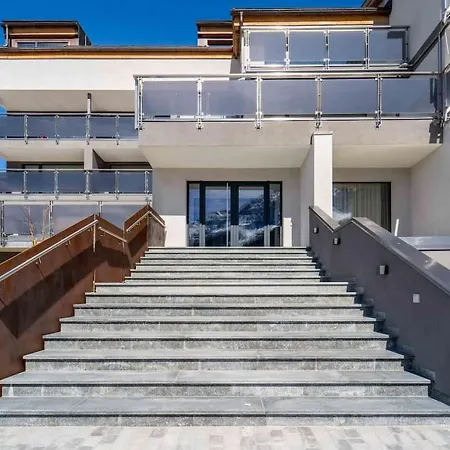 Chesa Wolf Apartament Zuoz